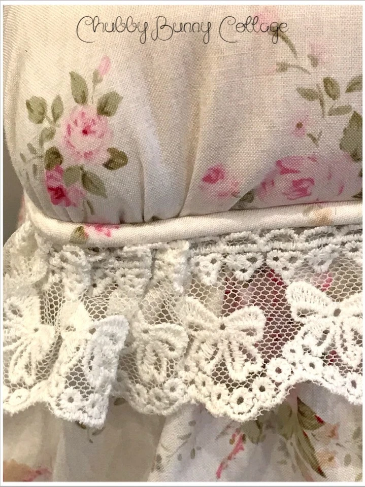 Shabby romantic cottage core Pink bouquet footstool - Image 2 of 4