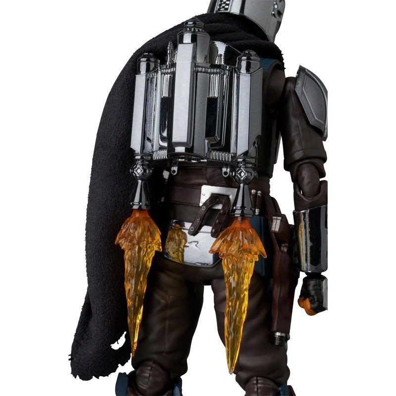 Medicom Toy Mafex No.256 The Mandalorian Chrome Ver. Star Wars