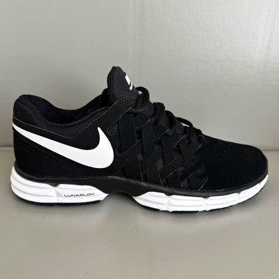 Nike Lunar Fingertrap TR Herren Trainingsschuhe Schwarz Weiß Gr. 41