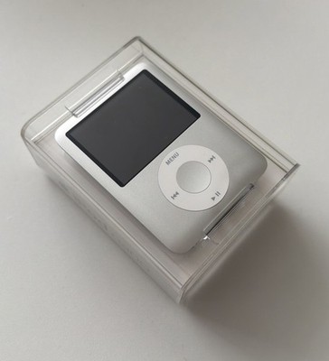 Apple MA978ZP/A iPod Nano 3rd Gen 4GB Player - Silver for sale