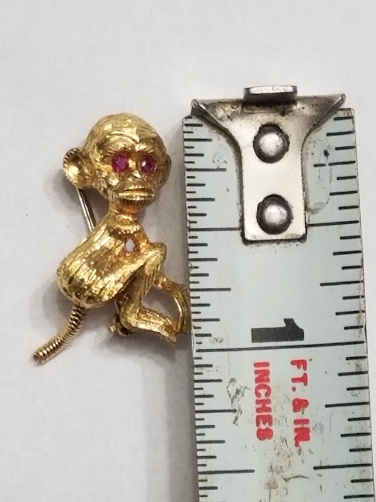Solid 18k Yellow Gold Monkey Pin With Ruby Eyes G… - image 5