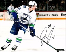 LOUI ERIKSSON TEAM  SWEDEN VANCOUVER CANUCKS 8X10 AUTOGRAPHED SIGNED PHOTO COA