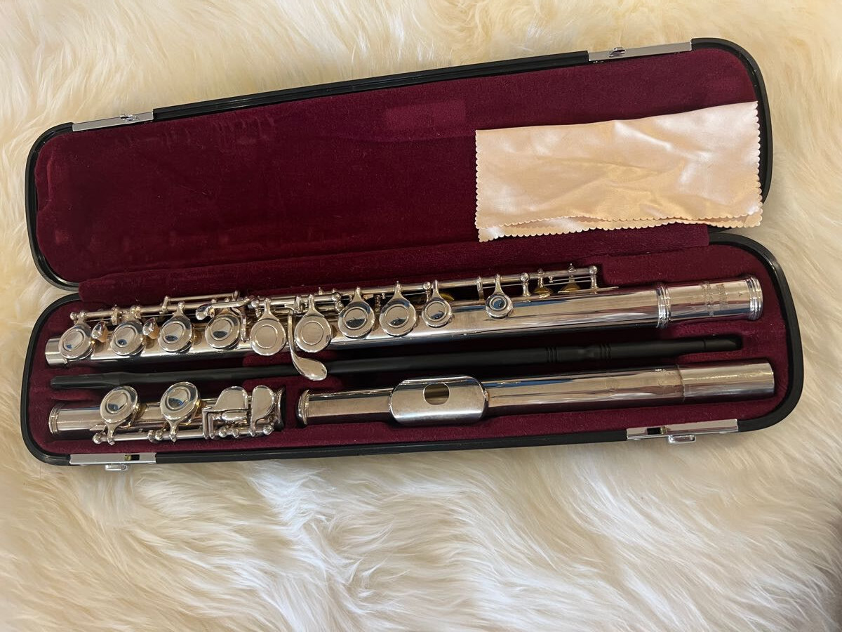 シルバー フルート 16キー 本体 YFL211S Yamaha YFL-211S Flute with