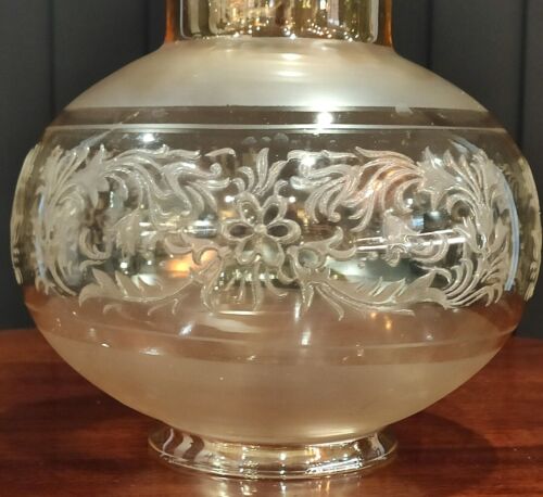 Antique Oil Lamp Duplex Burner Acid Etched Glass Shade With Glass Font - Picture 9 of 19
