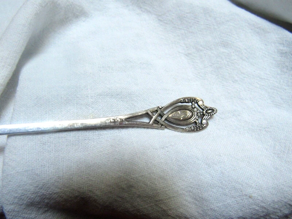 Lunt Sterling Pickle Fork 1908 Monticello 6-1/8” 2 Tine Mono. - Image 2 of 4