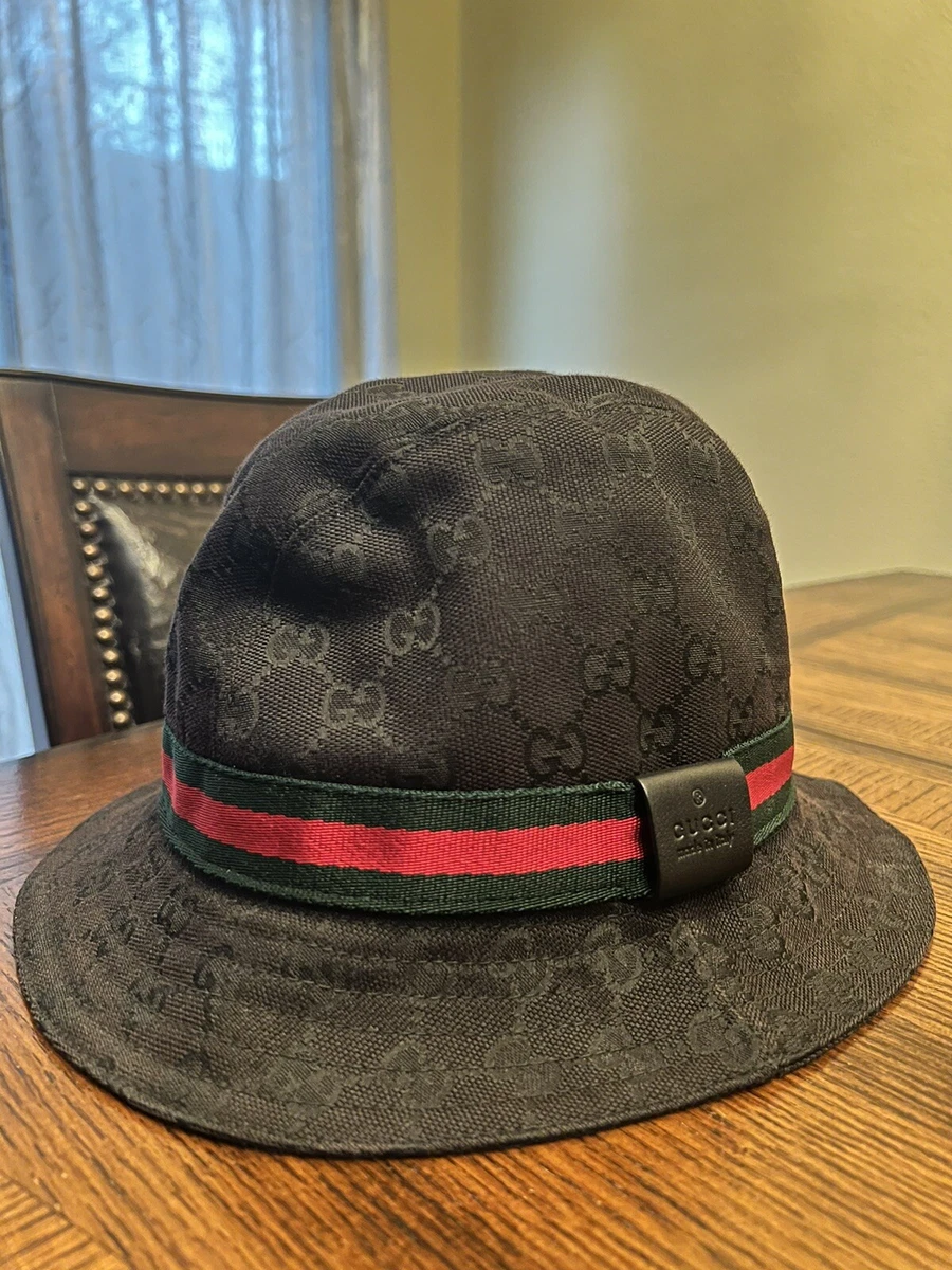 Authentic Gucci Logo Patch La Saison Cotton Bucket Hat Black size