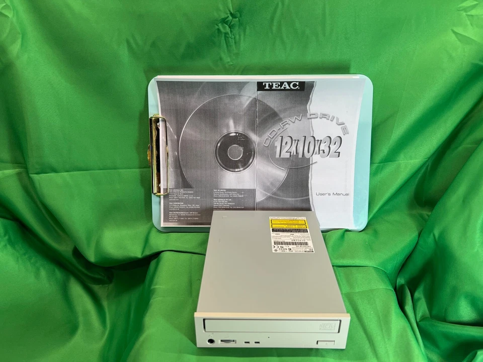 Teac CD-W512S 12x10x32  CD-RW Drive -Beige Bezel - NEW - 90 Day WARRANTY - Image 2 of 4