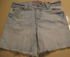 GIRLS CHILDREN'S PLACE BOY FIT DISTRESSED DENIM SHORTS-SIZE 6-LIGHT DENIM BLUE