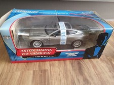 Paul's Model Art 10011 1:18 Scale James Bond 007 Aston Martin V12 Vanquish Boxed