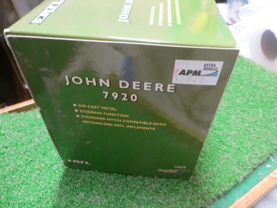 BRITAINS JOHN DEERE 7920 TRACTOR 15525  1/32 MIB - Image 4 of 4