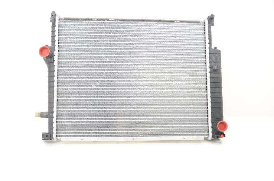 1999-2002 BMW Z3 Roadster Radiator Assembly Foto 3 de 4