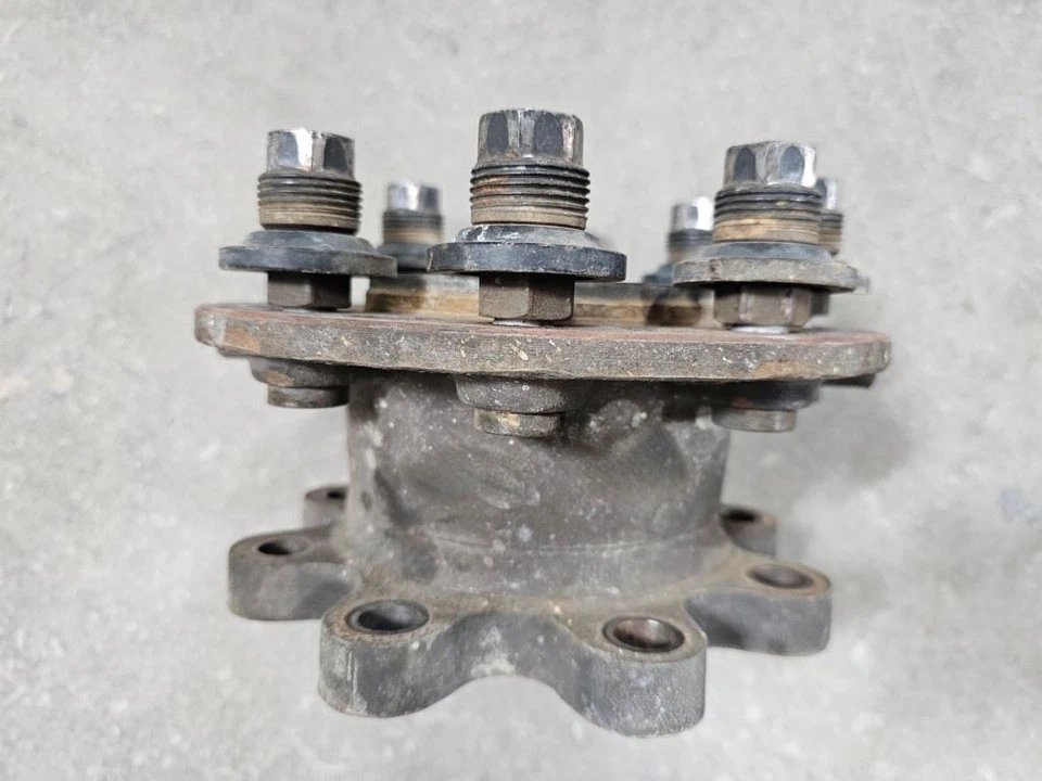 01-07 Silverado Sierra 3500HD 6,6 L 4x2 JH7 USADO OEM EXTENSIÓN DE BUJE DOBLE DELANTERO Foto 3 de 4