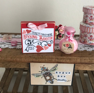 Set of 2, Mini Valentine's Day Dollhouse 1:12 Kissing Booth Sign & Love Potion