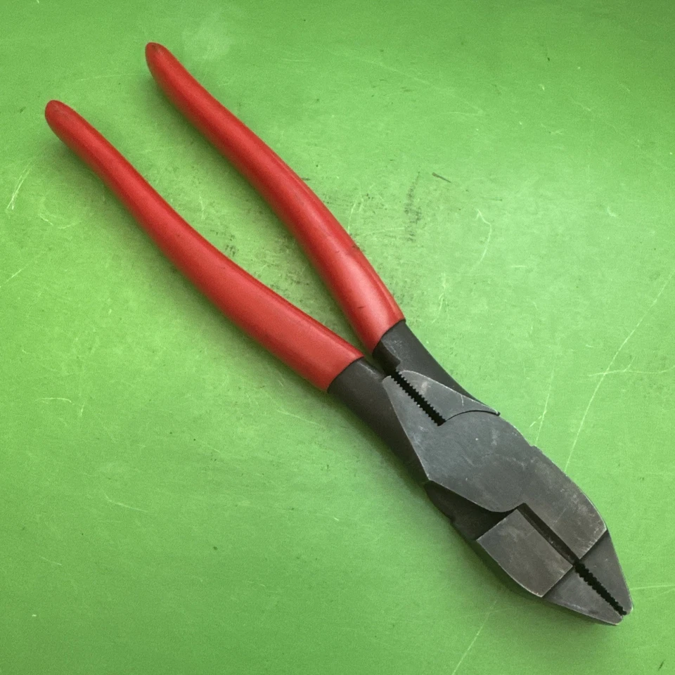 Snap-On Hand Tools USA Heavy Duty Red Grip 9.5" Long Lineman Pliers MPN 59HLP - Image 4 of 4