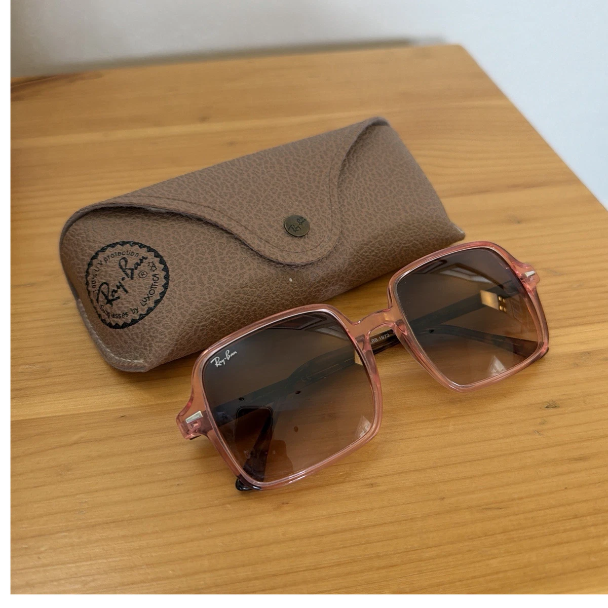 Ray-Ban Women\'s Brown Lens Aviator sunglasses with case 205649-su-1739353920.jpg?auto=  main image 4