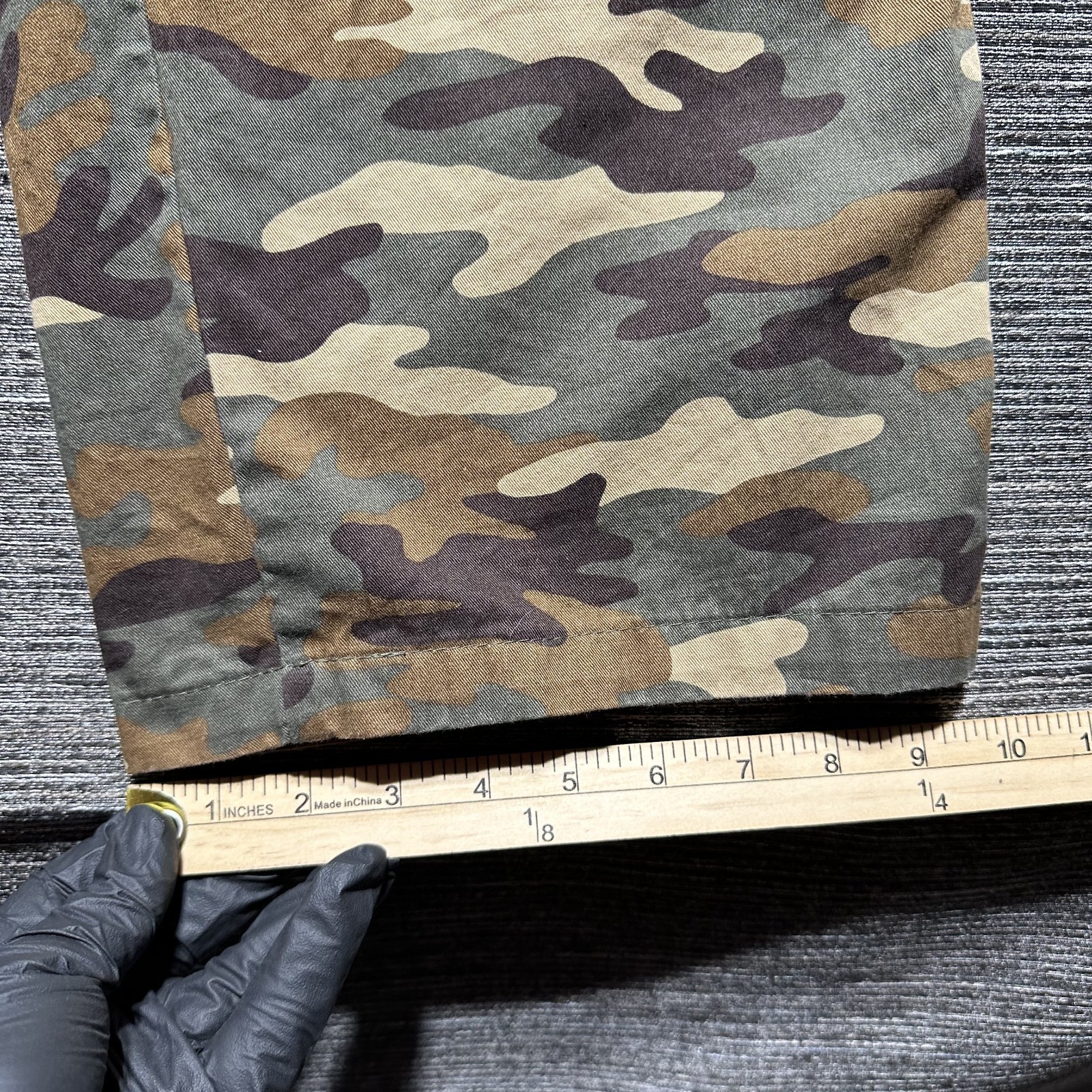 Levi's 94' Baggy Pants Women's Size 27 Green Camouflage Y2K Cargo Style thumbnail 8