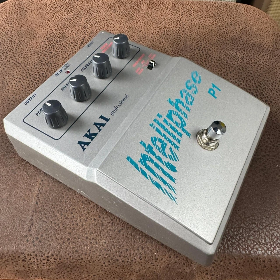 Guitarra analógica/bajo Phaser Akai Intelliphase P1 Foto 3 de 4