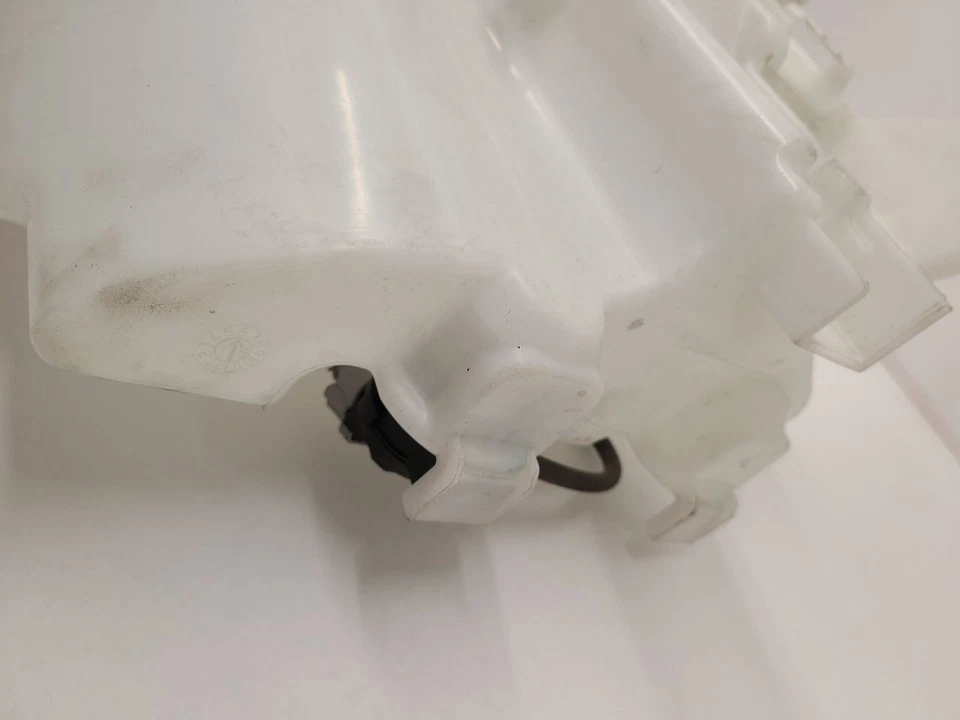 Toyota Avalon 2015 2016 2017 2018 depósito de lavado Foto 4 de 4