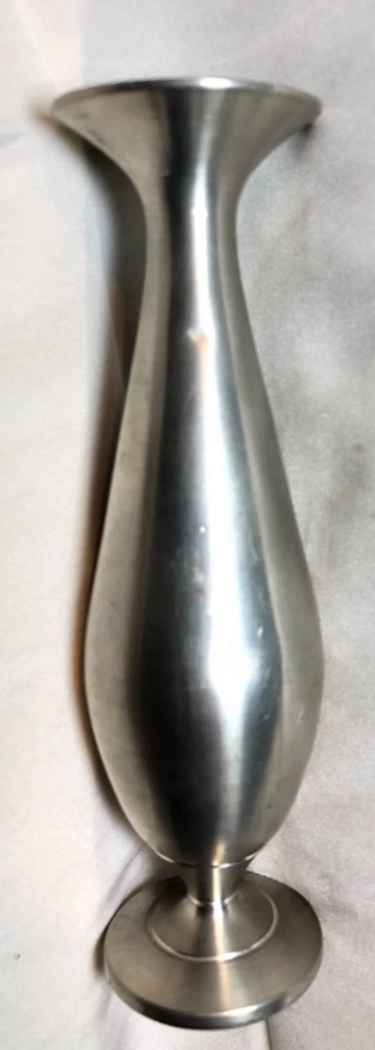 Royal Selangor оловянная ваза ручной работы классической формы с бутонами - довольно поцарапанная вмятина - Изображение 3 из 4