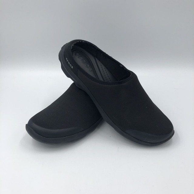 crocs busy day black