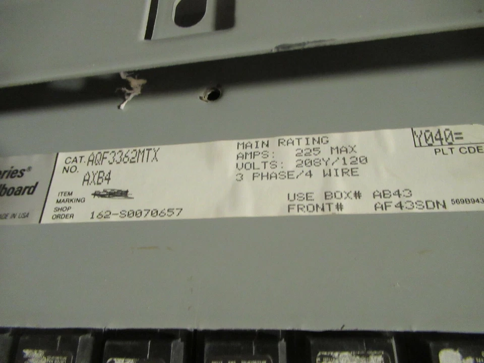 Placa de panel GE AQF3362MTX 225A terminal principal 120/208V 3Ph4W cobre 30 Ckt - E939 Foto 3 de 3