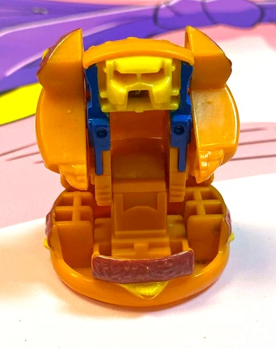McDonalds cheese burger Food Changeables Robot Transformers Happy Meal Toy 2