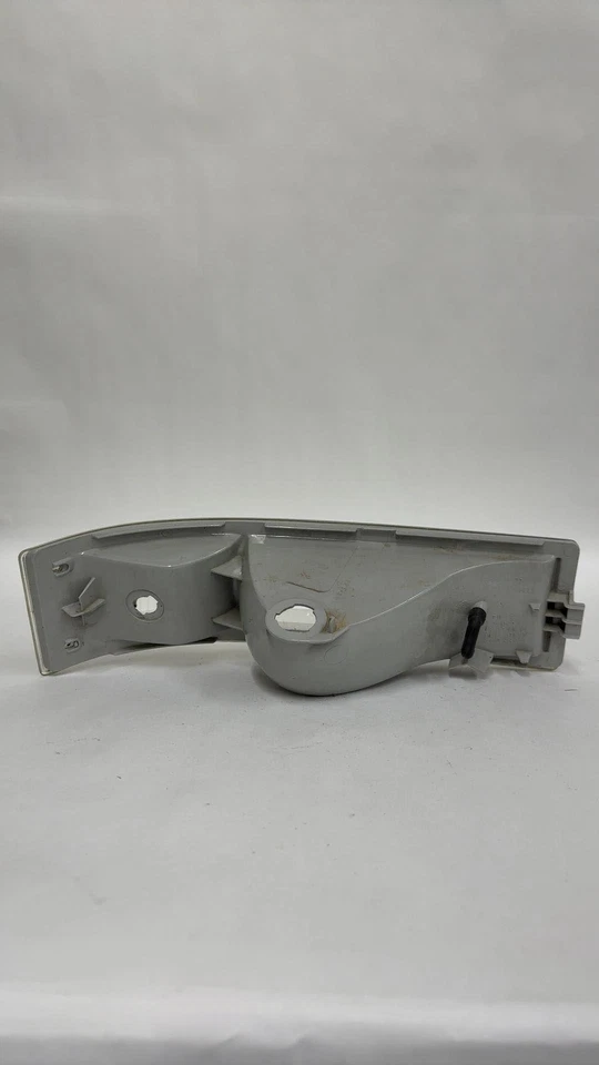 Chevrolet Astro LH 1995-2005 luz de estacionamiento señal de giro (debajo de los faros) 16520249 Foto 3 de 4