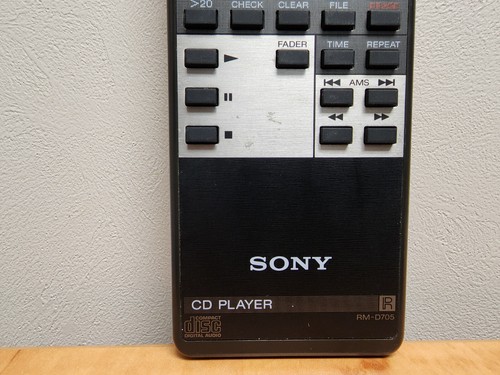 Reproductor de CD 5 discos control remoto Sony RM-D705 FUNCIONA - Imagen 2 de 9