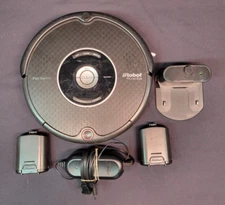 iRobot Roomba 595 Pet Series W/Charging Dock And Extras