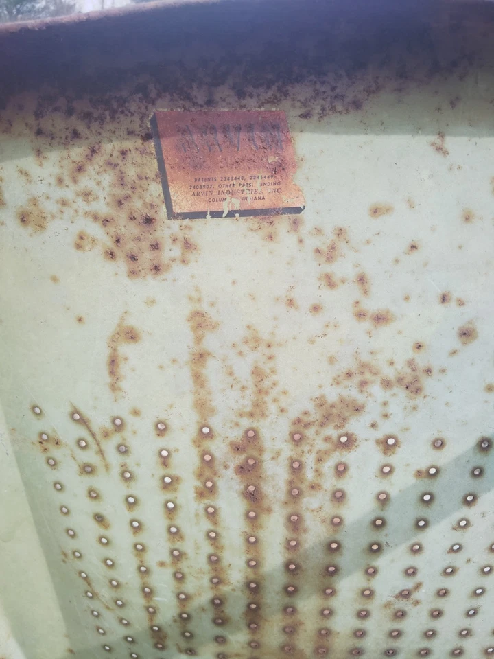 Juego de sillas de césped vintage de metal Arvin Dot (2 sillas por pedido) Foto 4 de 4