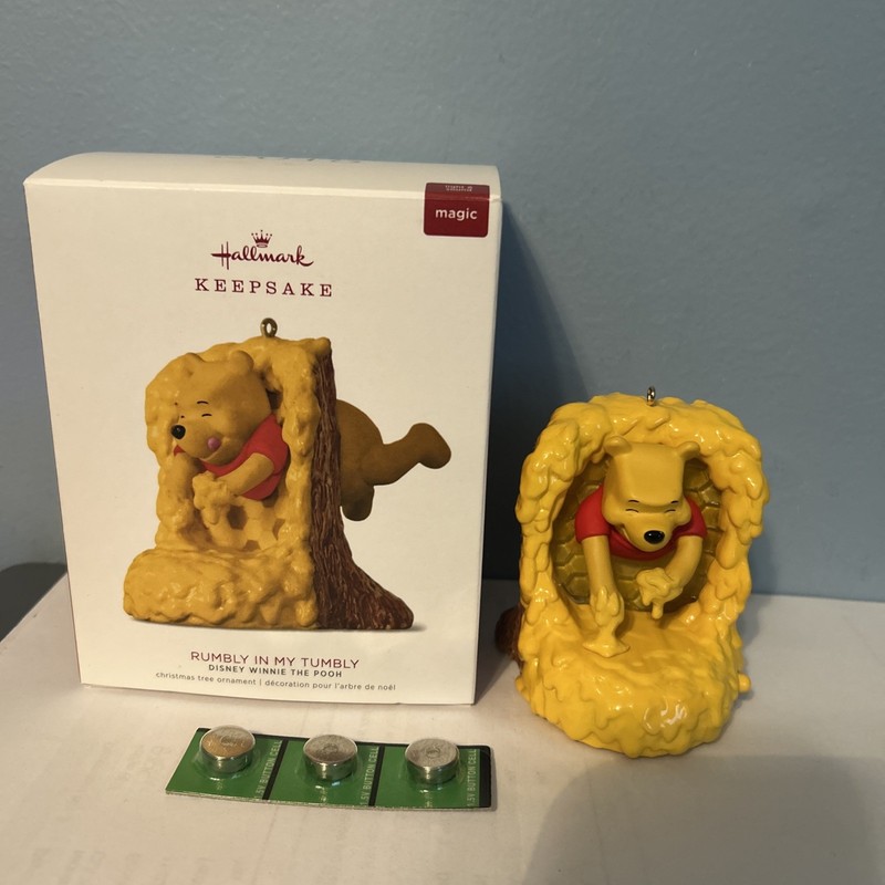 Hallmark Keepsake Disney Winnie Pooh Rumbly In My Tumbly Ornament 2018 NIB New