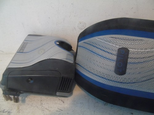 Oreck Vacuum - Picture 12 of 12