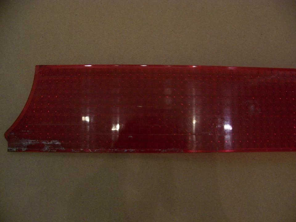 Lente de luz trasera Chrysler Imperial 1967 68 #2575286 PS OEM LEBARON CROWN CUPÉ Foto 2 de 4