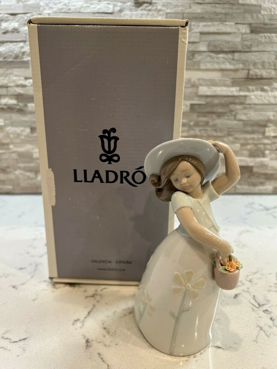 Lladro Figurine 