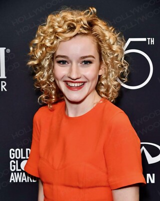 Julia Garner 8x10 Photo #17 WM eBay