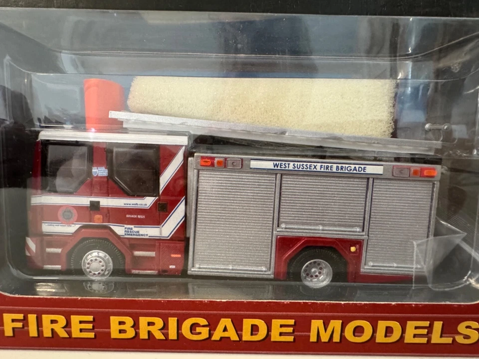 Fire Brigade Models FBM2710 Dennis Sabre West Sussex Fire 1/50 - Image 2 of 3