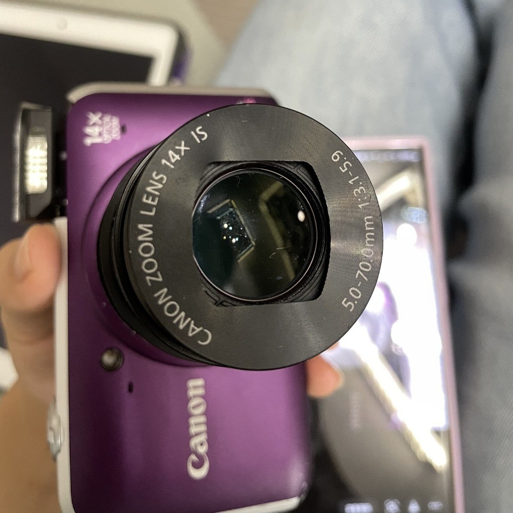 Canon PowerShot SX220 HS Digital Camera 12.1MP 14xOptical Zoom