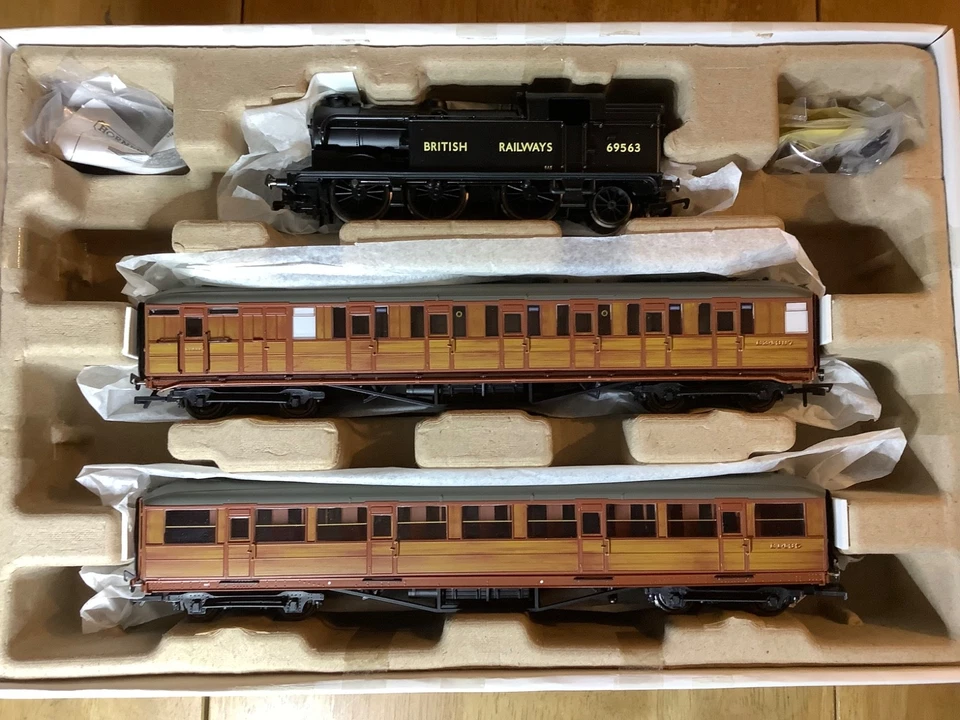 Hornby Limited Edition OO Gauge R2981 BR London Olympics 1948 Train Pack - Image 2 of 4