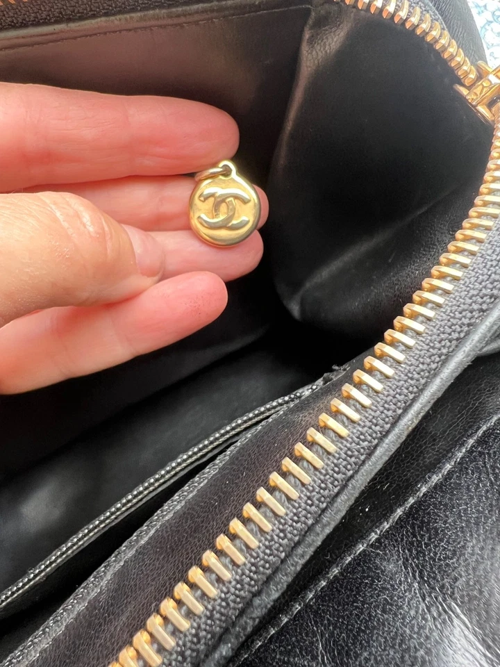 Chanel vintage designer handbags - Image 2 of 4