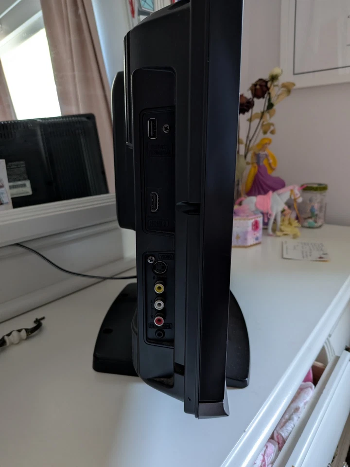 Emerson LD195EMX 19" 720p HD LCD DVD/TV Combo No Remote Works - Image 3 of 4