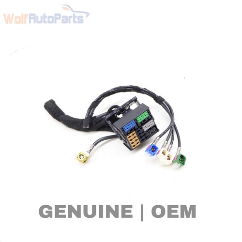 19-22 VW PASSAT 2.0L - Touchscreen Radio / MMI Display Wiring Harness Connector