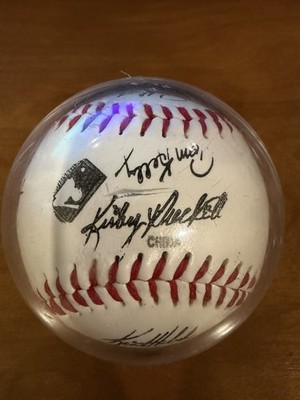 Minnesota Twins MLB 1994 Facsimile Team Signed Baseball w/ round plastic case