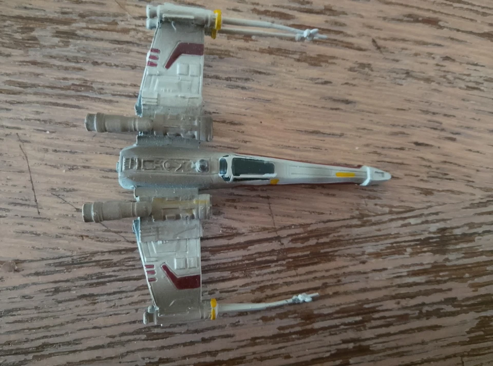 Figurine Star Wars Plomb princesse X-Wing atlas Lucas Film - Photo 1/1