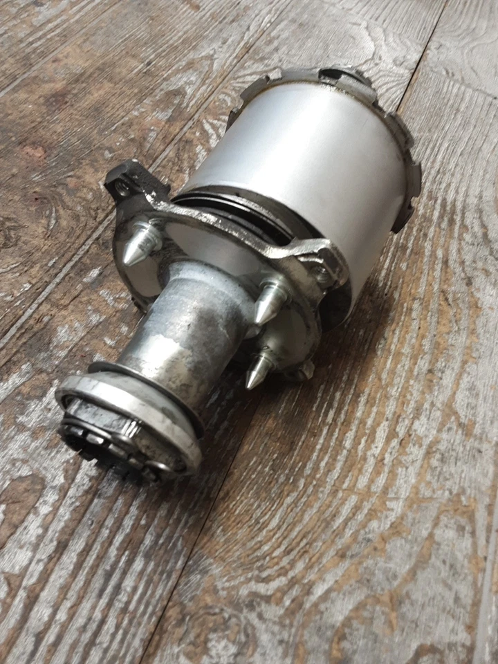 05-08 Ducati Monster S2R 800 2007 llanta trasera eje buje excéntrico Foto 4 de 4