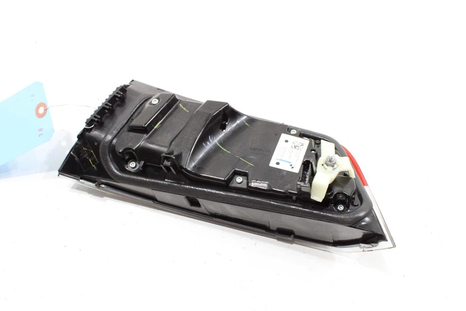 LUZ TRASERA IZQUIERDA BMW 330i 330e G20 19-21 LUZ TRASERA INTERIOR LÁMPARA OEM Foto 4 de 4