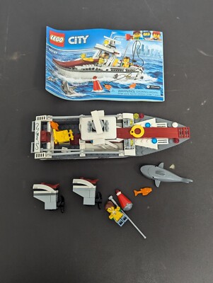 LEGO CITY: Fishing Boat (60147) 99% Complete With Instructions