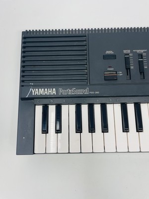 WORKING Vintage Yamaha Portasound PSS 260 Mini Keyboard