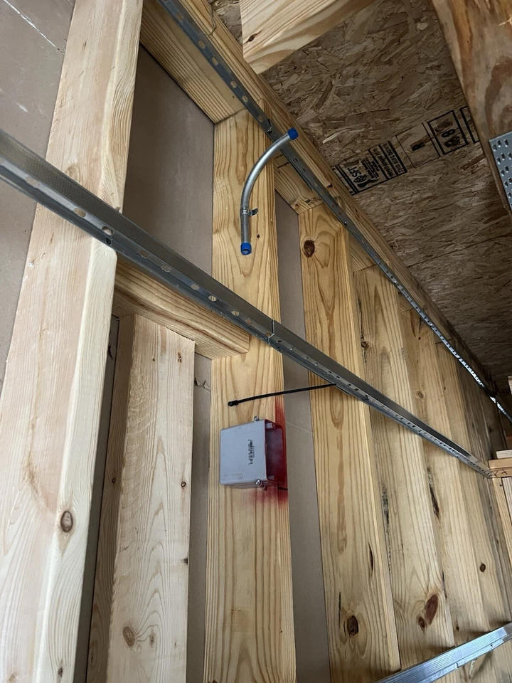 Trozos de conducto EMT de 90 grados prefabricados de 1/2 pulgada con bujes de 12 pulgadas de longitud Foto 4 de 4