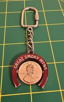 Great Smokey Mountains Horseshoe Faux Novelty Penny Cent Spinner Keychain 