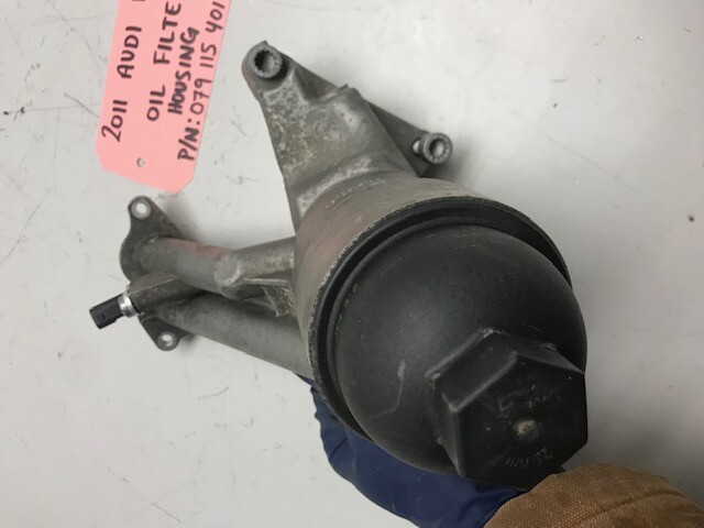 11 AUDI R8 V8 4.2 OEM COMPLETE OIL FILTER HOUSING 079115401S 08-12